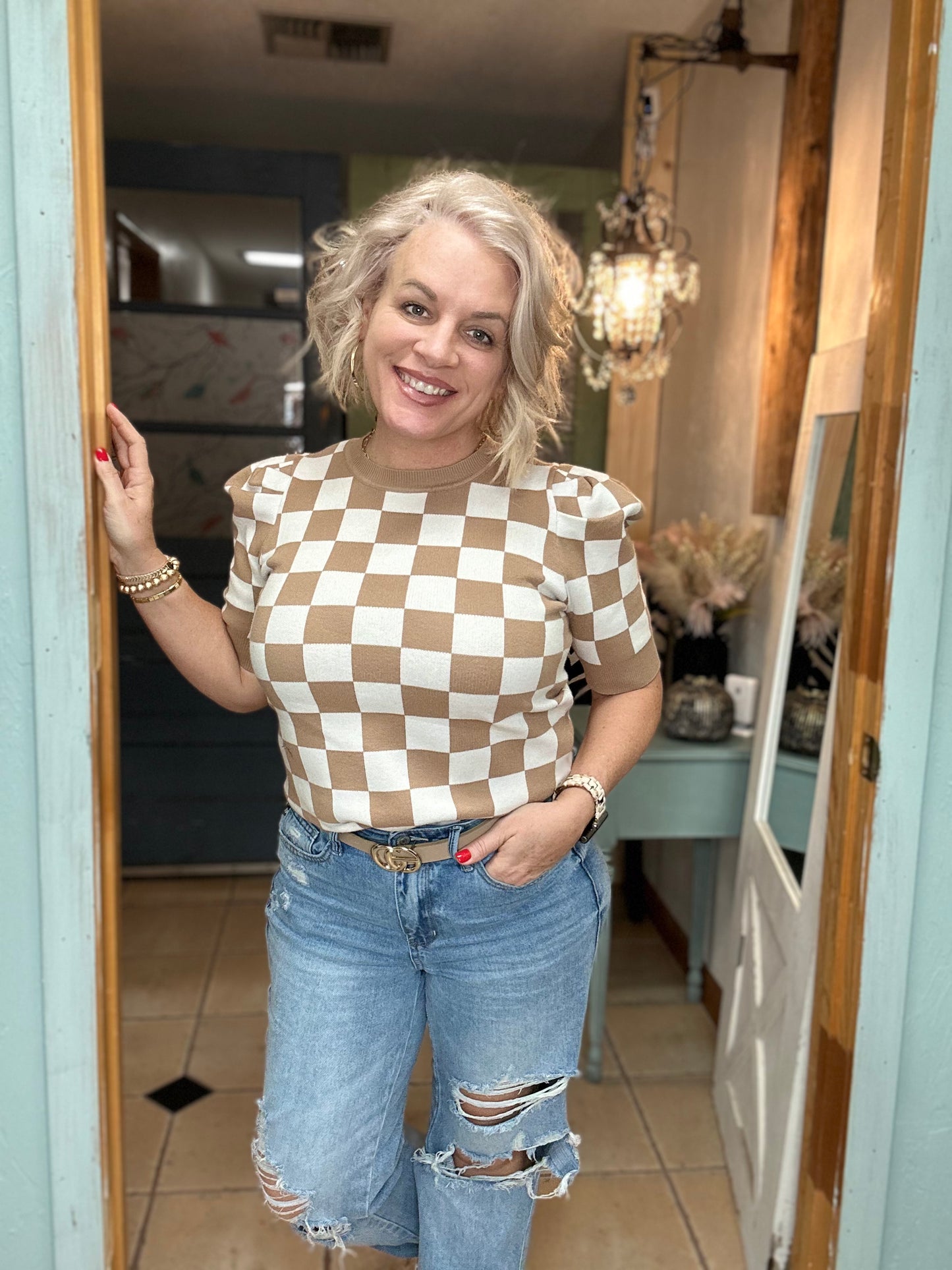 CHECKER PRINT TOP IN TAUPE