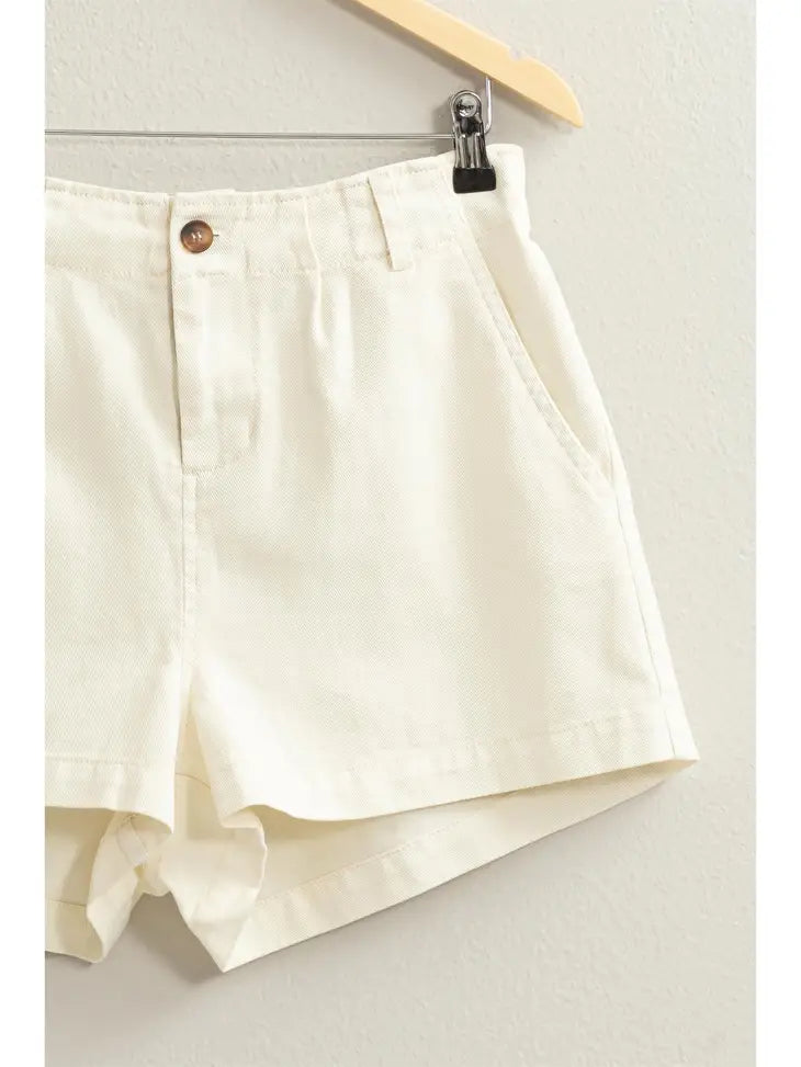 HIGH Waist Shorts in Cream